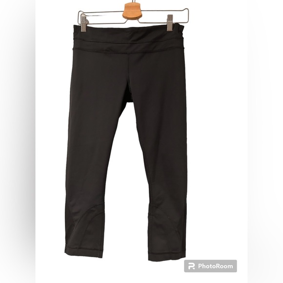 Lululemon Inspire Crop II *Luxtreme in Black size 8 - Picture 1 of 10